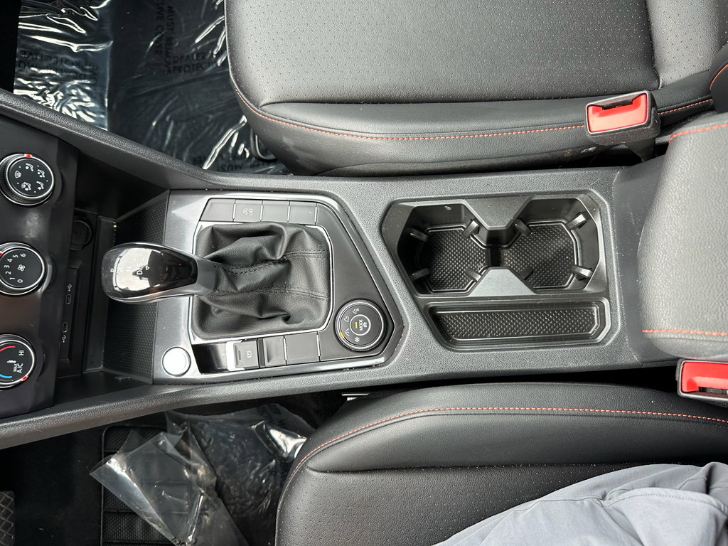 Used 2024 Volkswagen Tiguan Wolfsburg Edition image 15