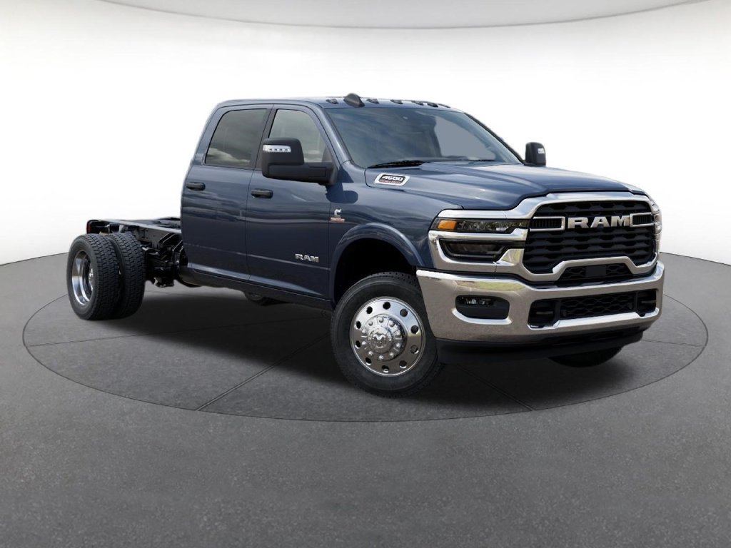 New 2026 RAM 4500 4x4 Crew Cab DRW image 6