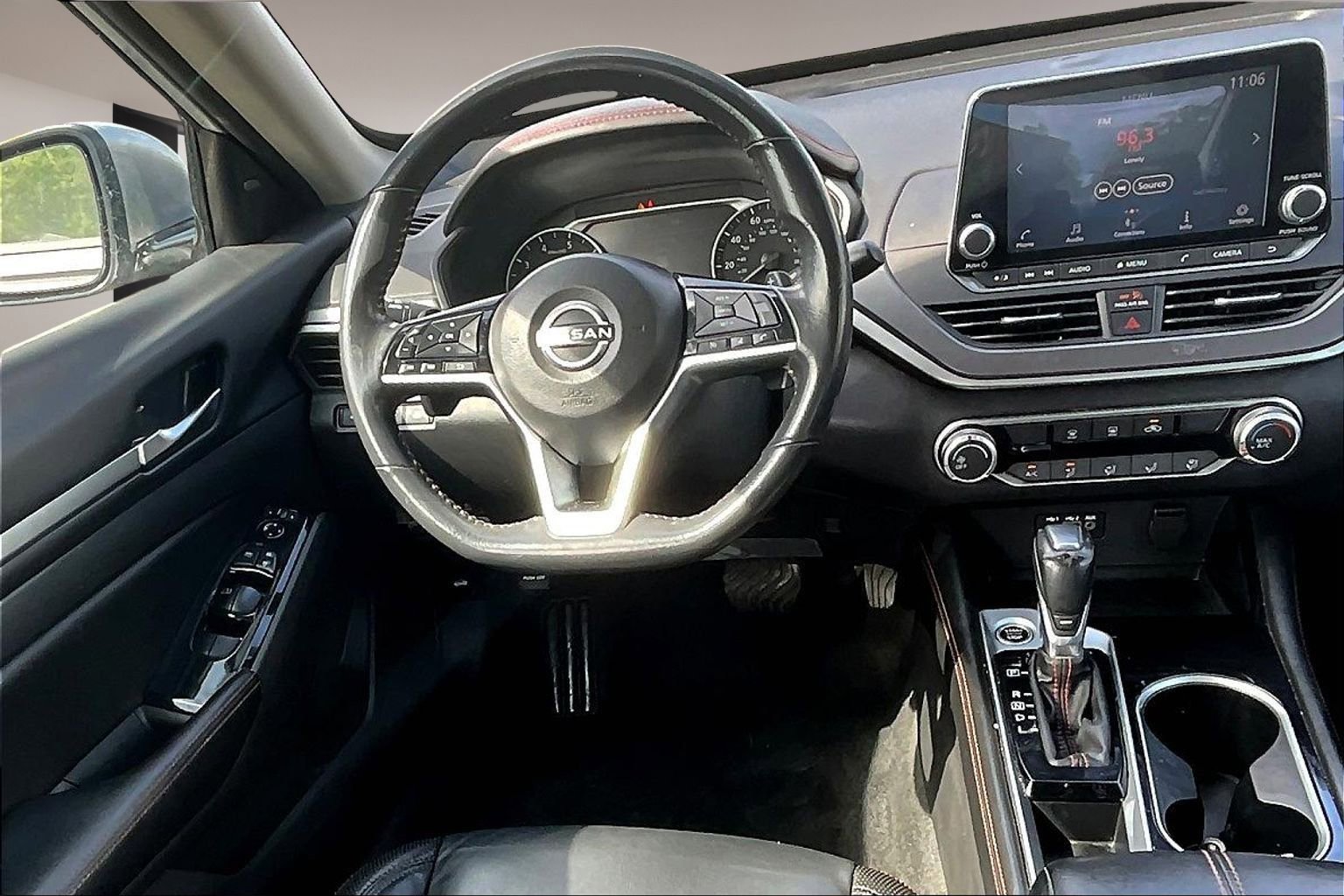 Used 2024 Nissan Altima 2.5 SR image 8