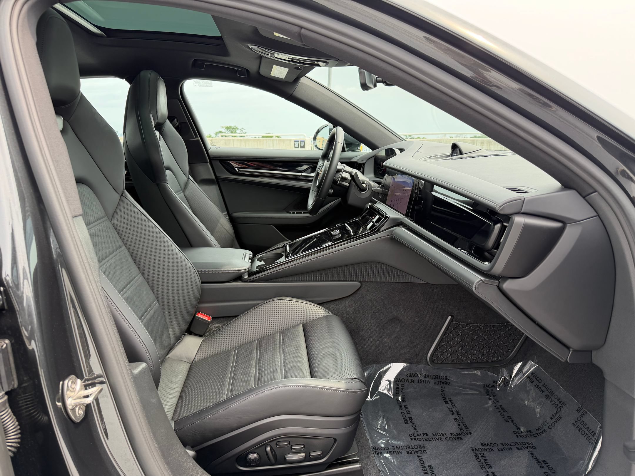 Certified 2024 Porsche Panamera image 23