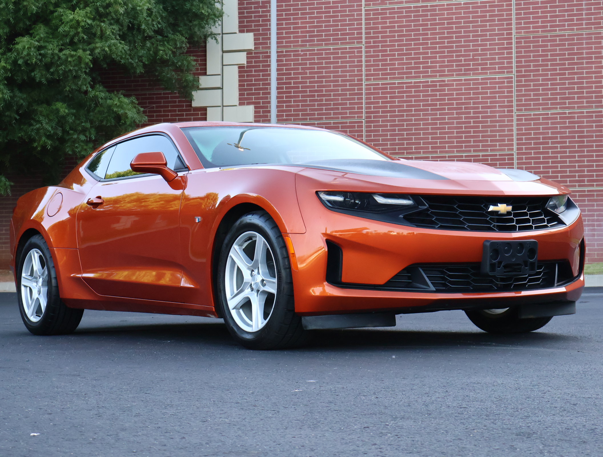 Used 2023 Chevrolet Camaro LT RWD image 1