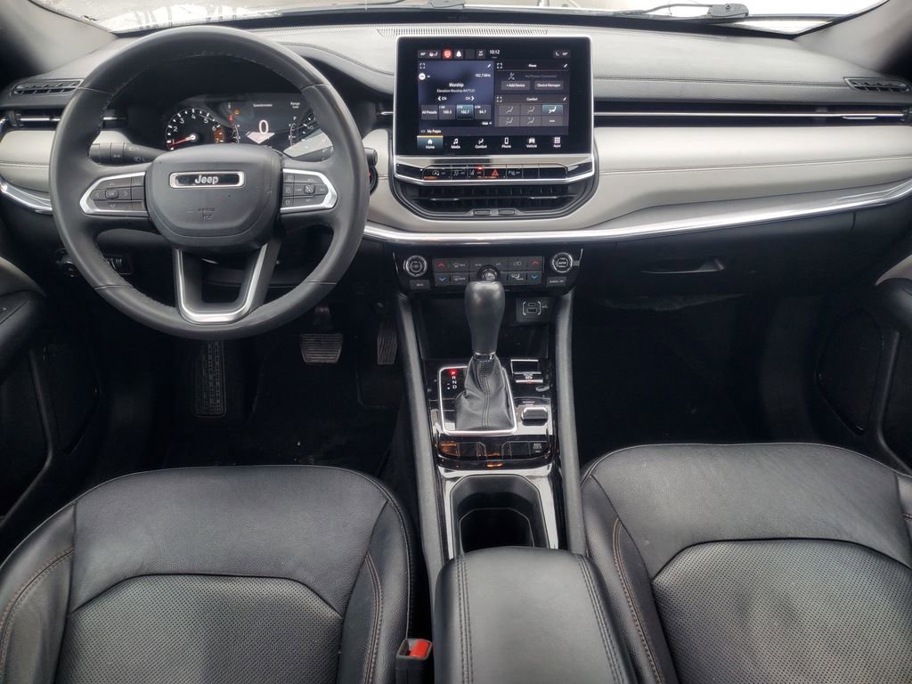 Used 2023 Jeep Compass Limited image 30