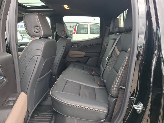 New 2026 GMC Canyon Denali w/ LPO, Denali Black Edition AWD/4WD image 11