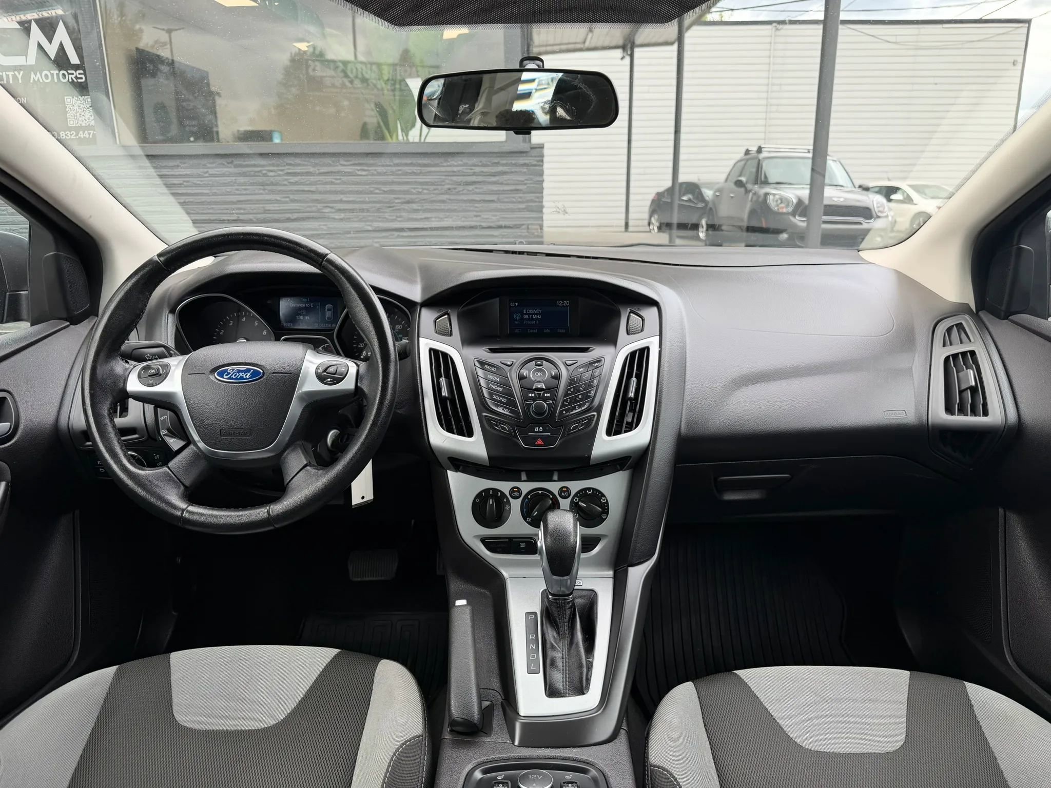 Used 2014 Ford Focus SE w/ SE Sport Package image 24