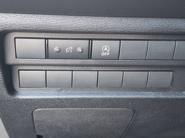 New 2026 Mitsubishi Outlander LE FWD image 17