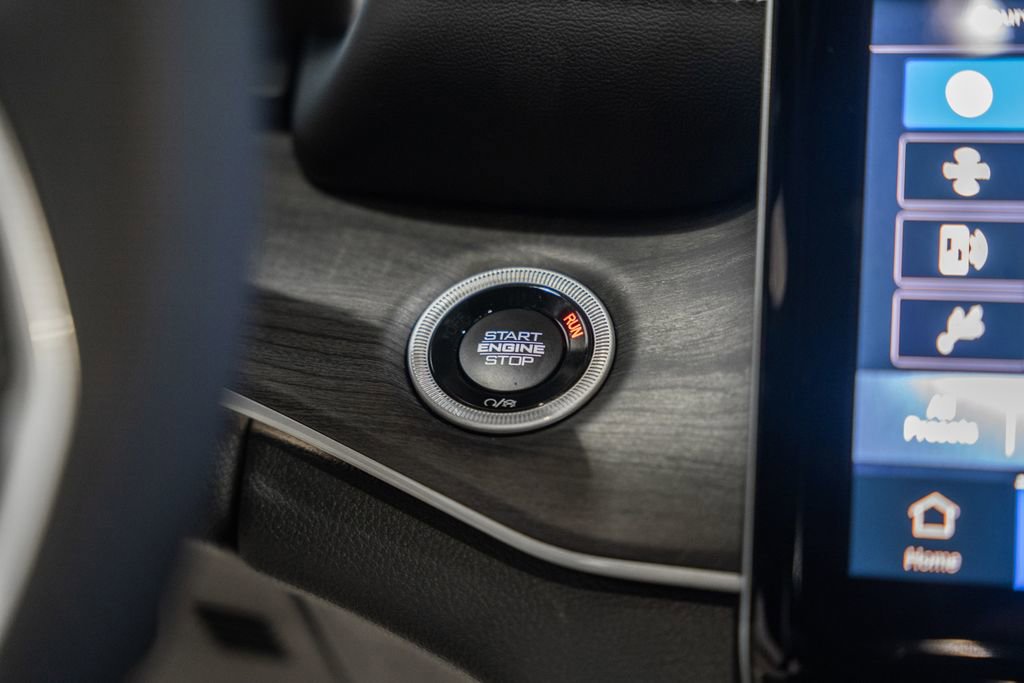 New 2025 Jeep Grand Cherokee L Limited w/ Luxury Tech Group II image 27