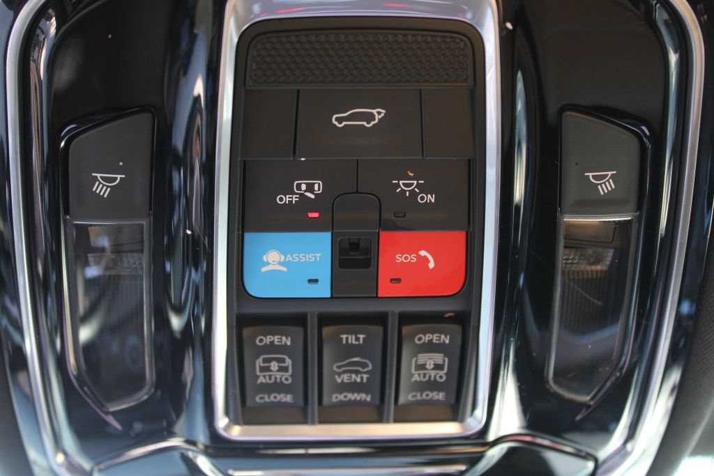 Used 2021 Jeep Grand Cherokee L Summit w/ Advanced Protech Group IV AWD/4WD image 24