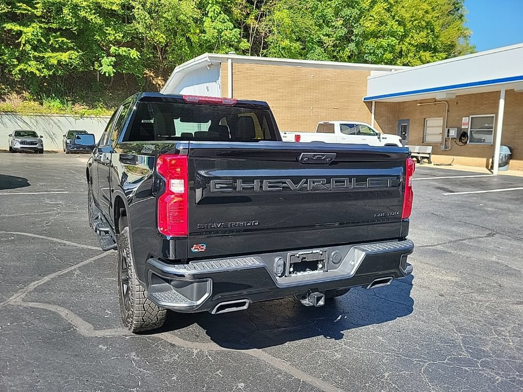 Used 2025 Chevrolet Silverado 1500 Custom Trail Boss w/ Midnight Edition AWD/4WD image 10