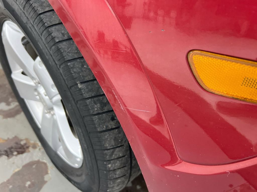 Used 2012 Chevrolet Captiva Sport LT FWD image 24