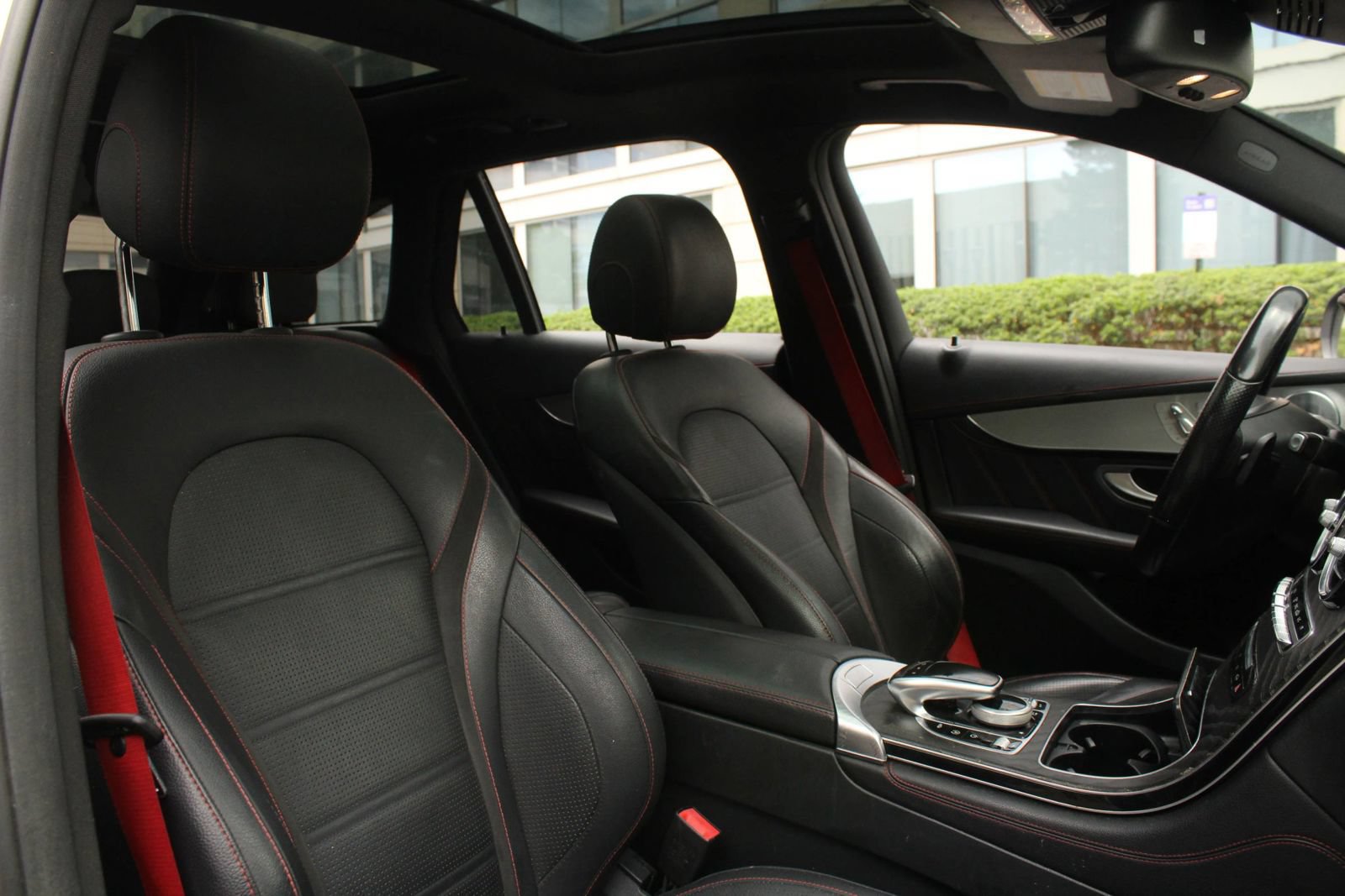 Used 2018 Mercedes-Benz GLC 43 AMG 4MATIC image 30