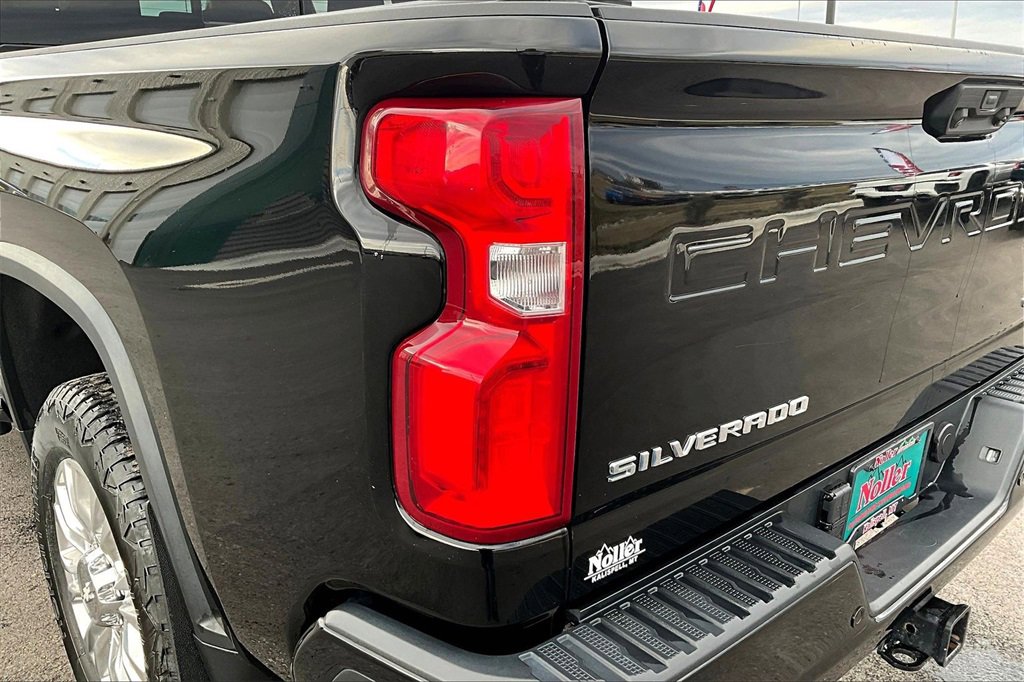Used 2020 Chevrolet Silverado 3500 High Country w/ Z71 Off-Road Package image 31