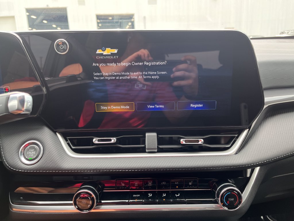 New 2027 Chevrolet Equinox LT w/ Safety and Technology Package AWD/4WD image 18