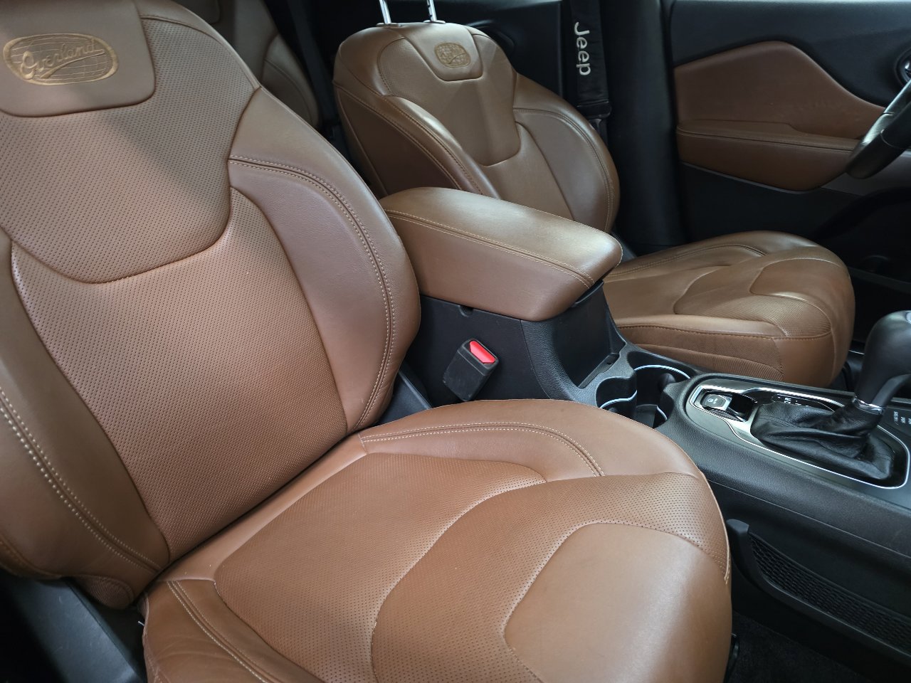 Used 2019 Jeep Cherokee Overland w/ Technology Group image 42