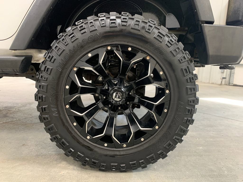 Used 2012 Jeep Wrangler Unlimited Sport image 4