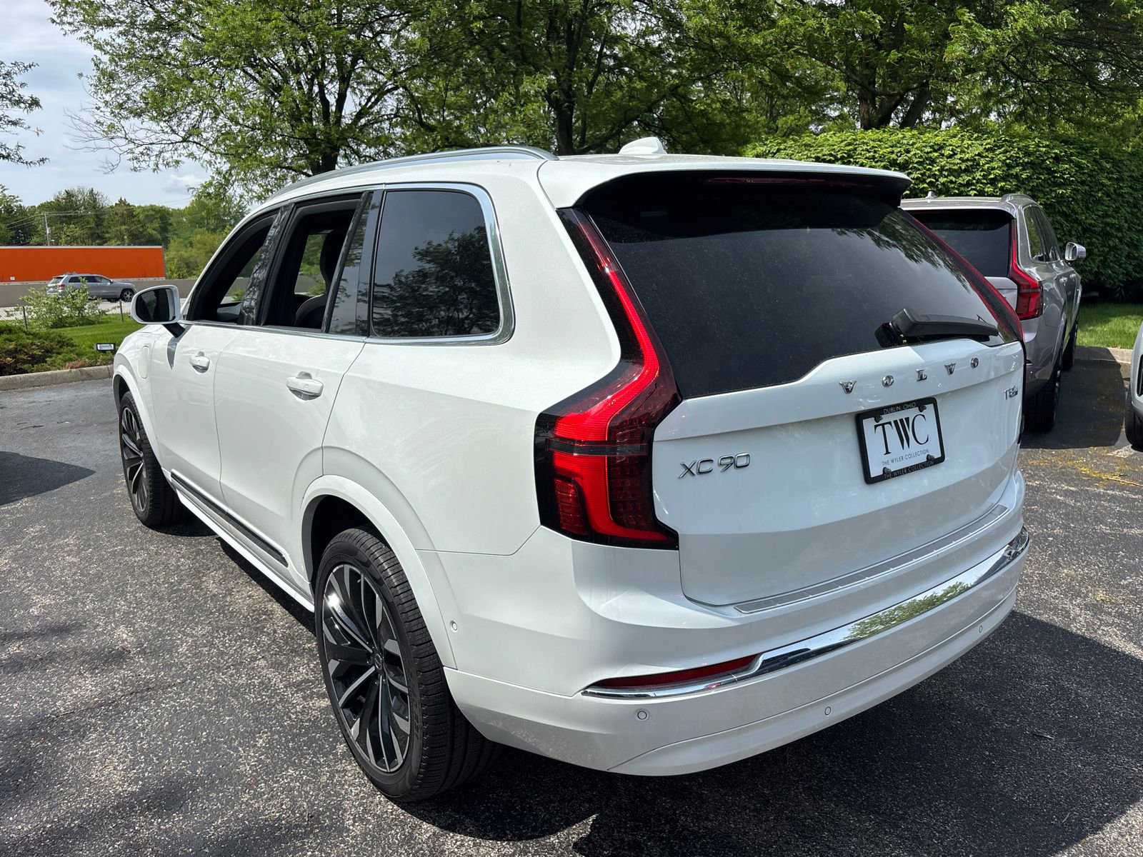 Used 2026 Volvo XC90 T8 Plus w/ Protection Package Premier AWD/4WD image 6