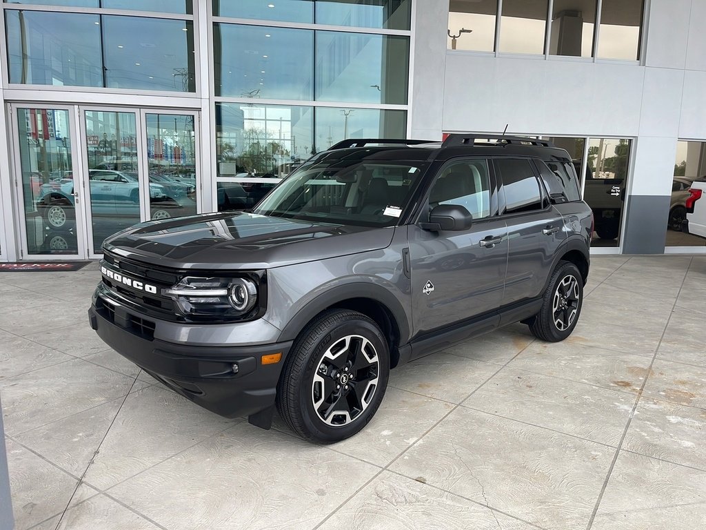 Certified 2024 Ford Bronco Sport Outer Banks w/ Tech Package image 2