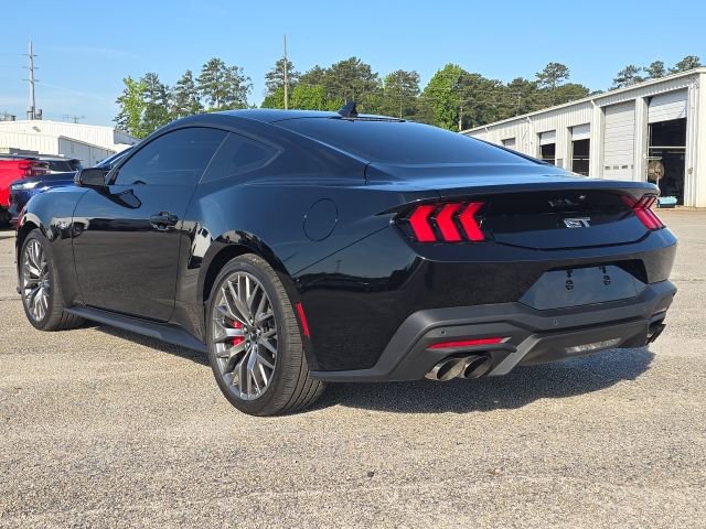Used 2025 Ford Mustang GT Premium RWD image 3
