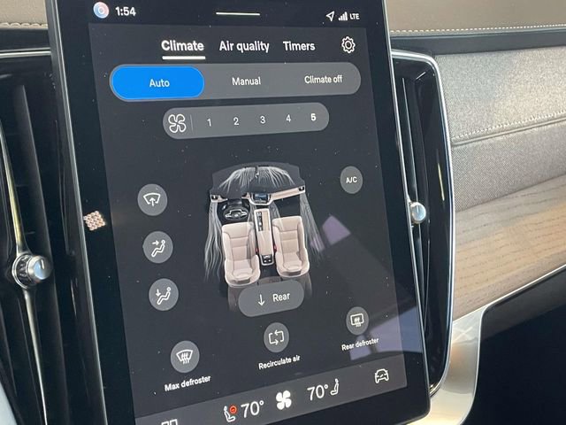 Used 2026 Volvo XC90 B5 Plus w/ Protection Package image 22