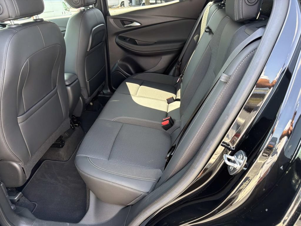 Used 2023 Buick Encore GX Select w/ Sport Touring Package FWD image 16