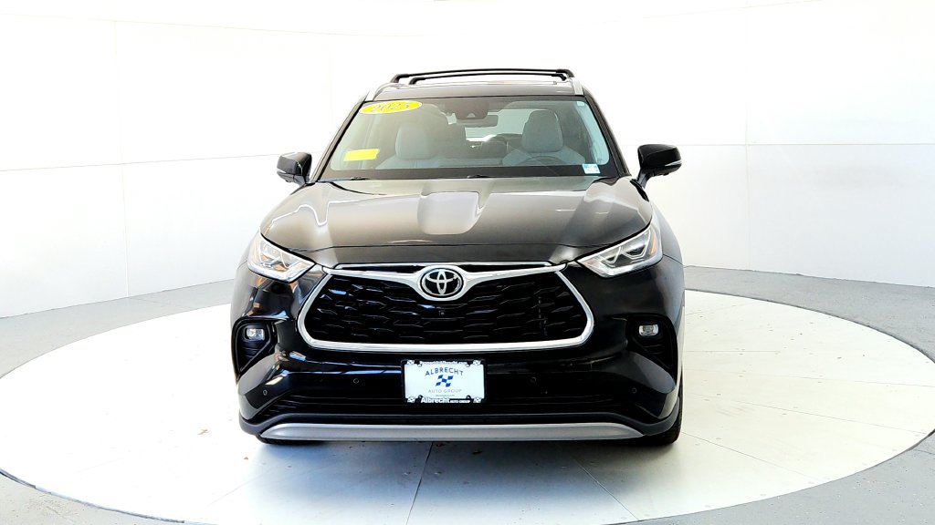 Used 2025 Toyota Highlander Platinum AWD/4WD image 8