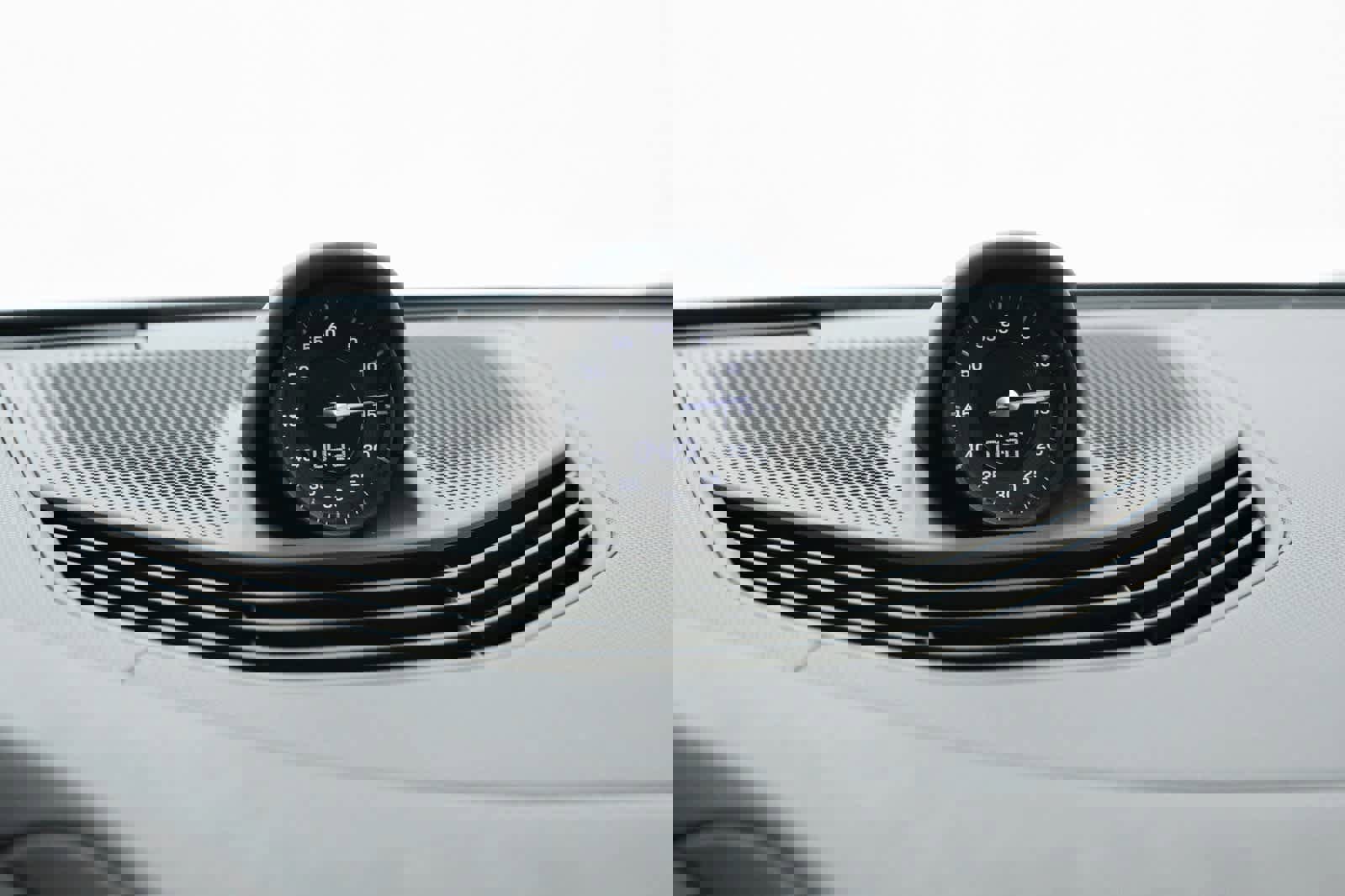 Certified 2022 Porsche Taycan 4S image 25