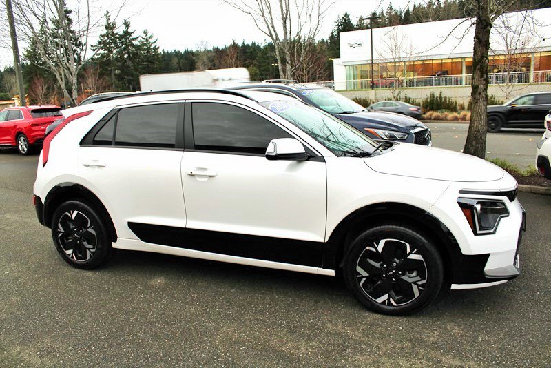 Used 2023 Kia Niro Wind FWD image 4