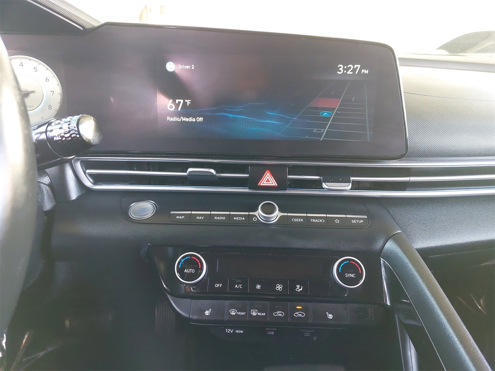 Used 2022 Hyundai Elantra Limited w/ Preferred Accessory Package image 19