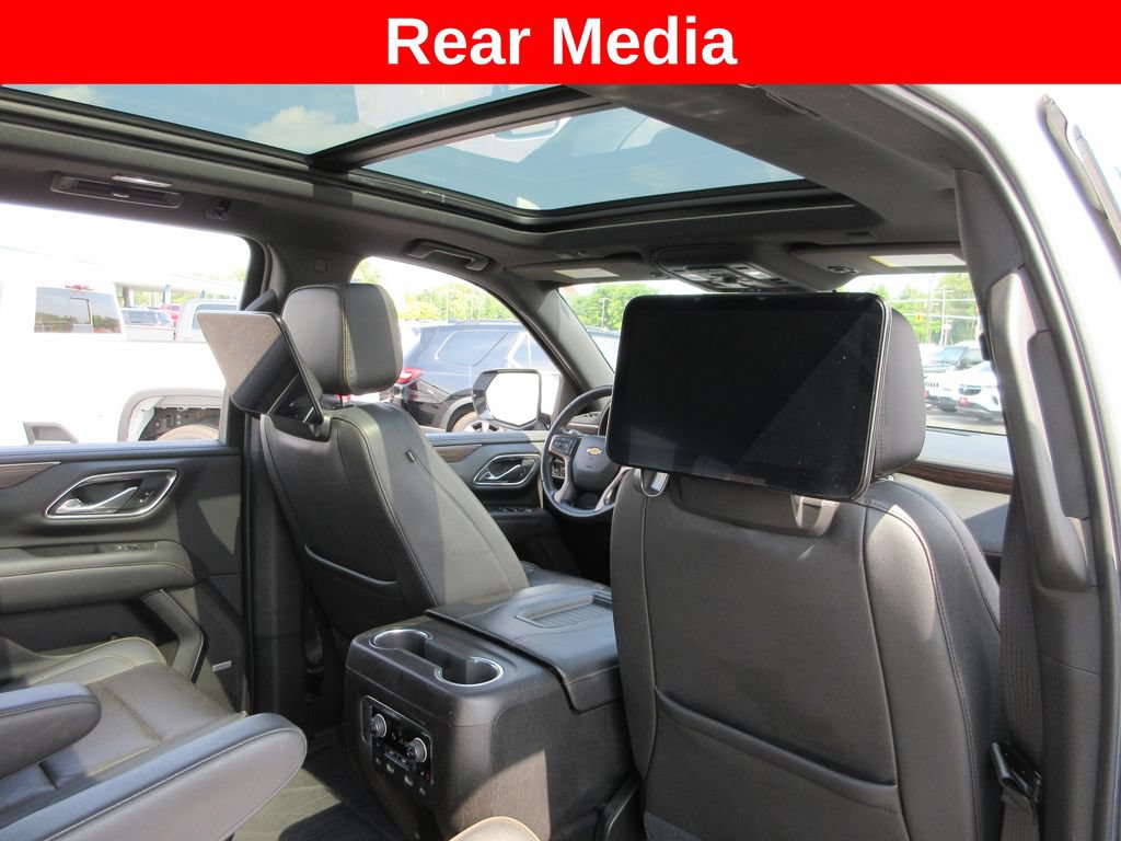 Used 2021 Chevrolet Suburban High Country w/ Premium Package 2 AWD/4WD image 19