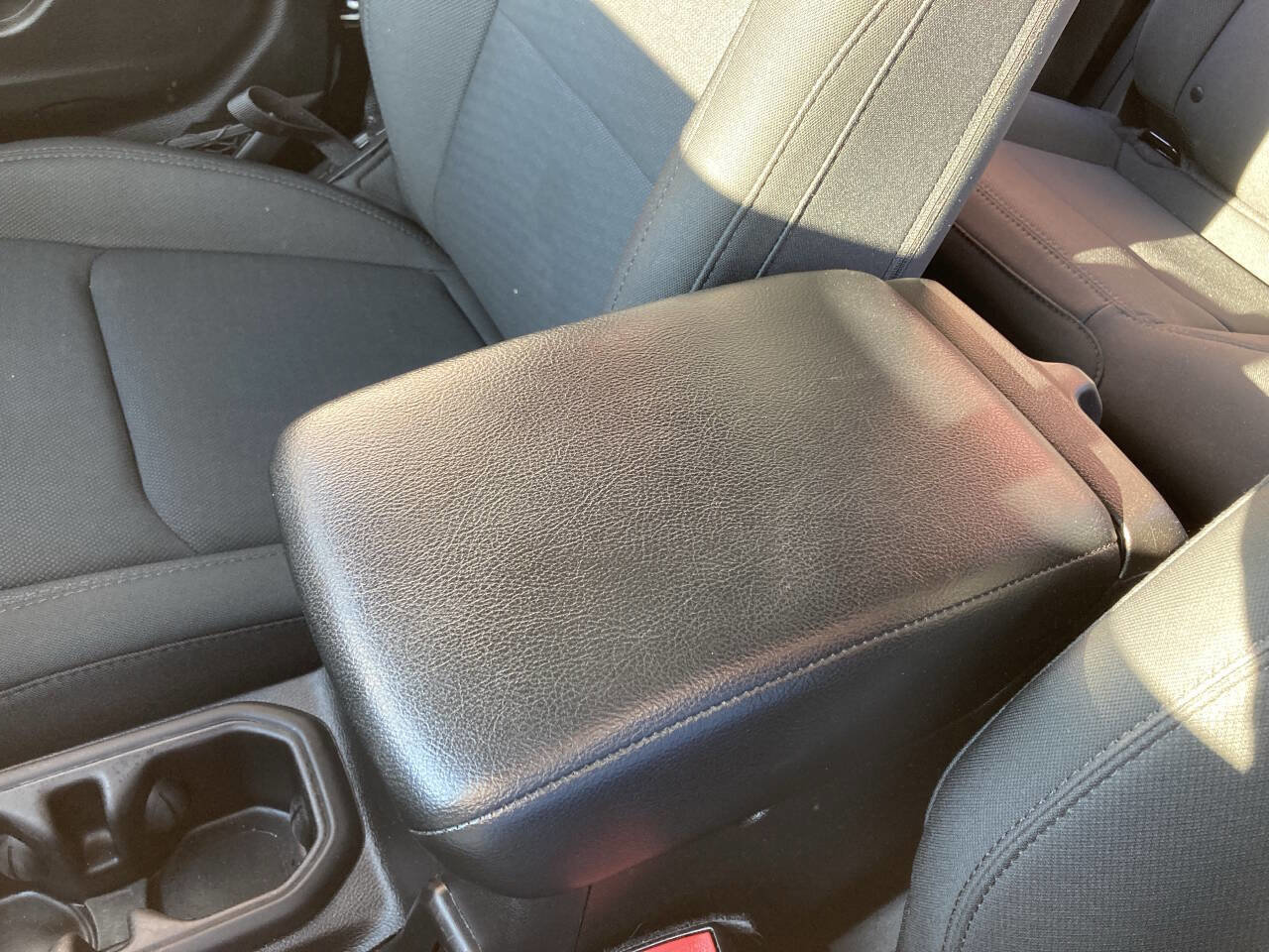 Used 2021 Jeep Wrangler Sport image 24