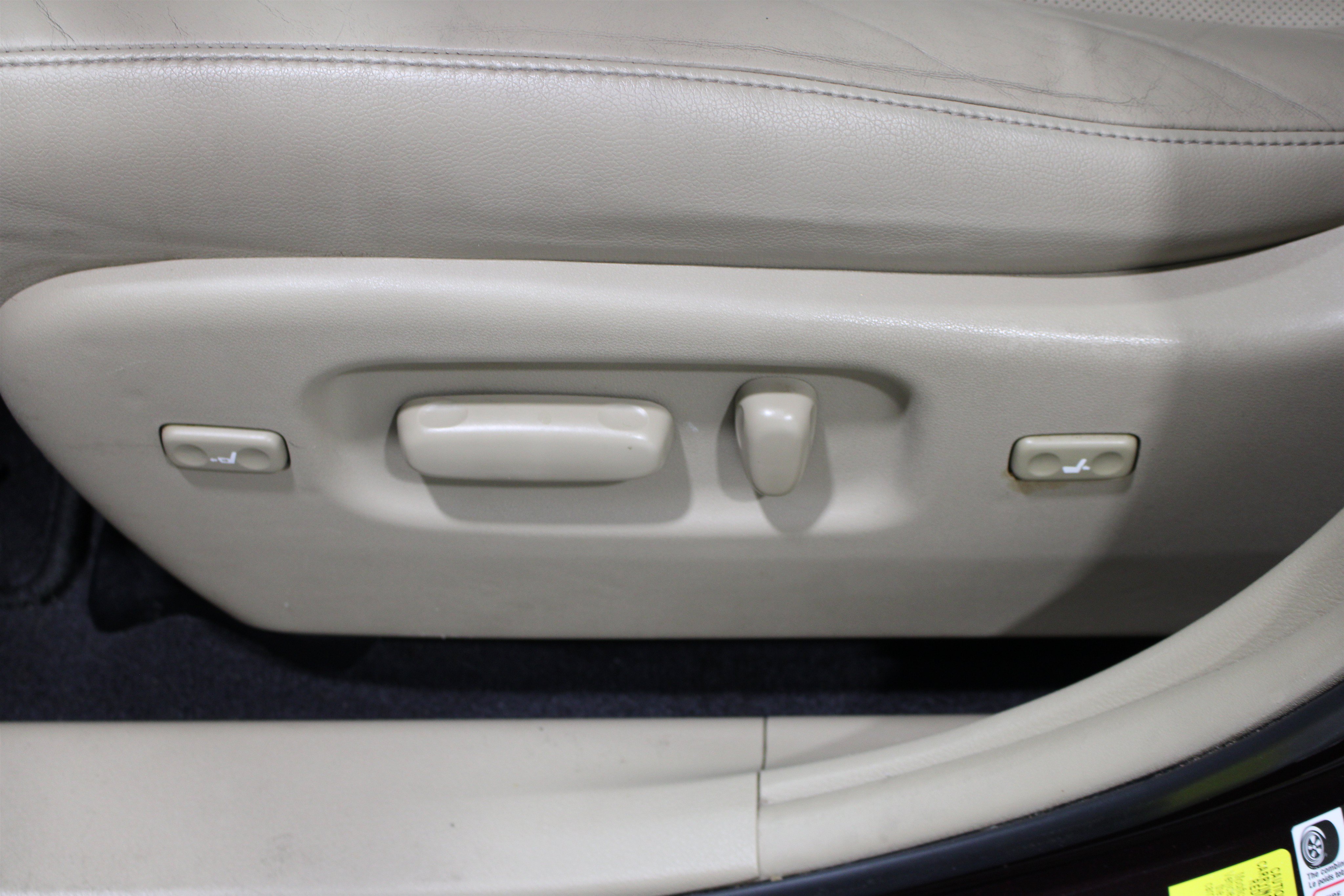 Used 2013 Toyota Highlander Limited FWD image 5