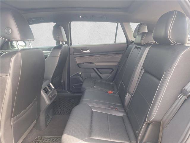 Used 2021 Volkswagen Atlas Cross Sport SE w/ Panoramic Sunroof Package FWD image 14