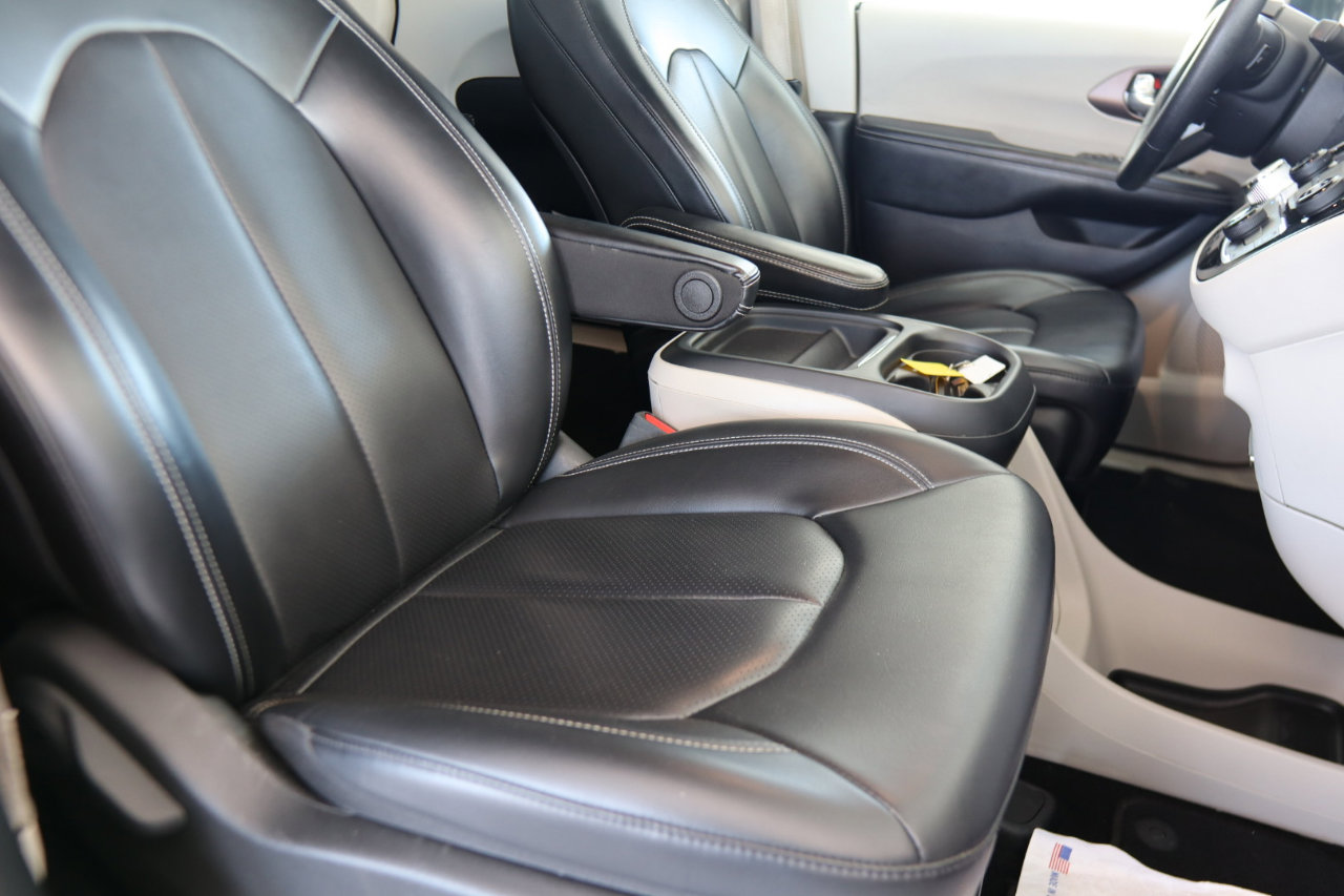 Used 2021 Chrysler Voyager Lxi image 33