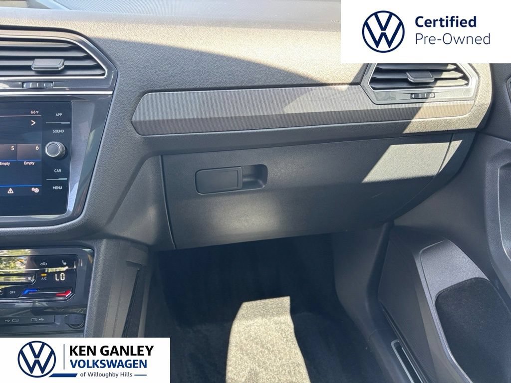 Certified 2024 Volkswagen Tiguan SE R-Line AWD/4WD image 17