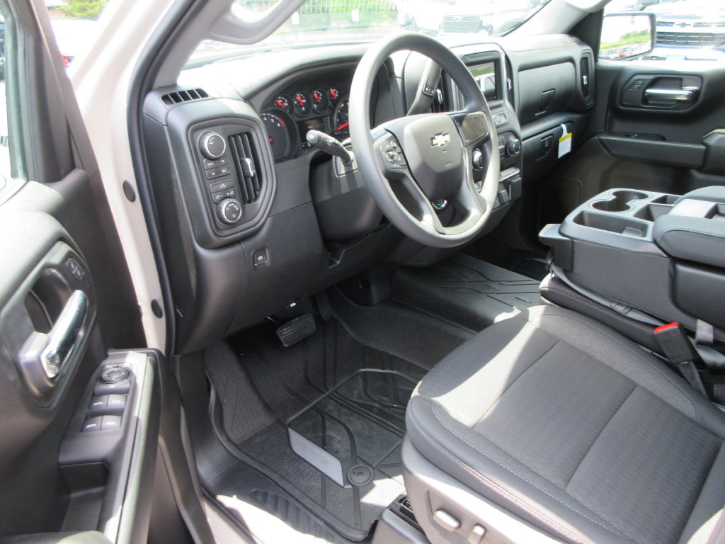New 2026 Chevrolet Silverado 1500 Custom w/ Turbomax Blackout Package AWD/4WD image 13