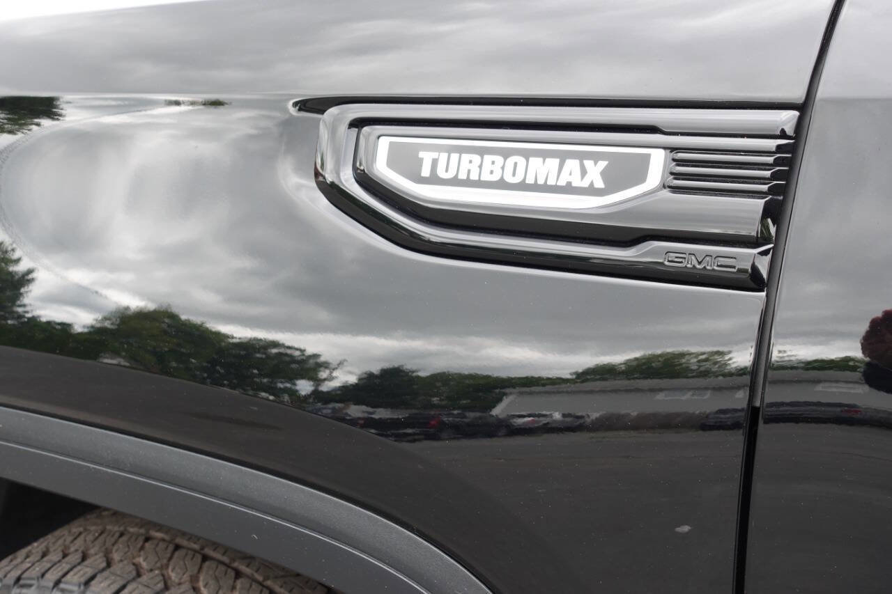 Used 2025 GMC Sierra 1500 Elevation AWD/4WD image 14