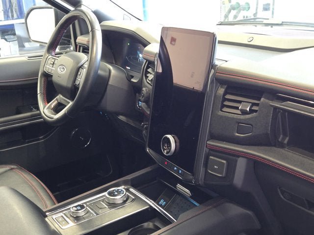 Used 2023 Ford Expedition Limited image 6