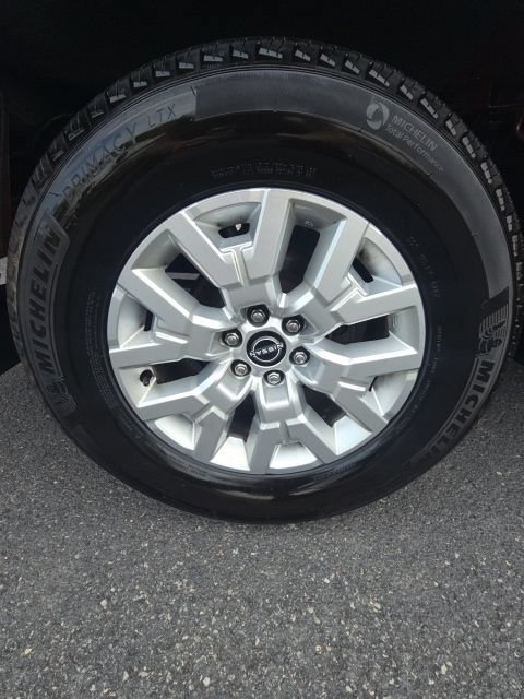 Used 2023 Nissan Frontier SV w/ Technology Package AWD/4WD image 7