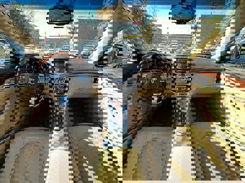 Used 2010 Cadillac CTS Premium image 14