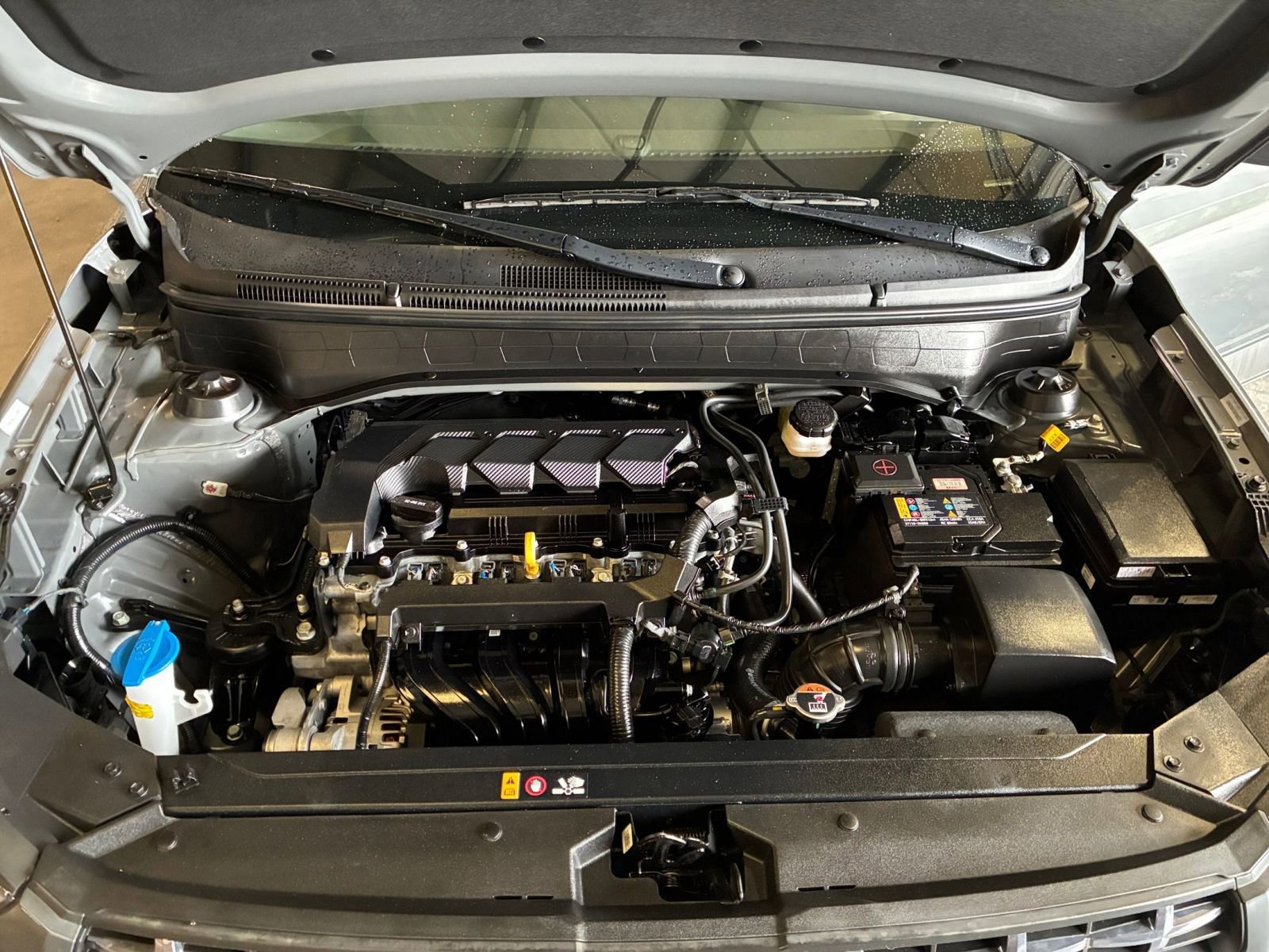 Used 2025 Hyundai Venue SEL image 33