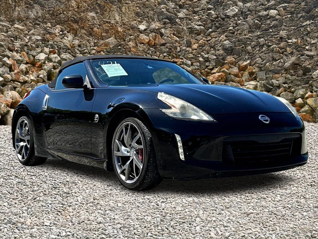 Used 2014 Nissan 370Z Touring w/ Sport Package image 11