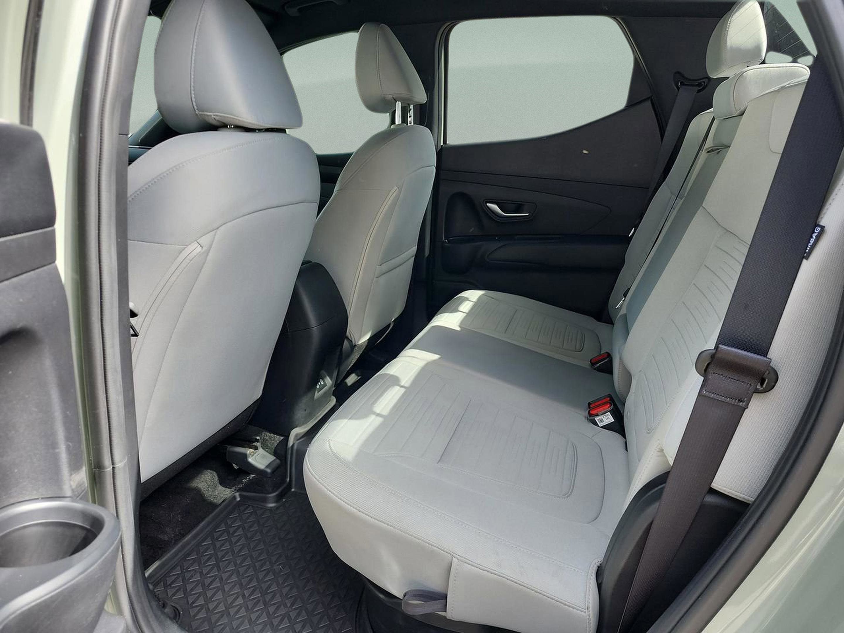 Certified 2025 Hyundai Santa Cruz SE image 18