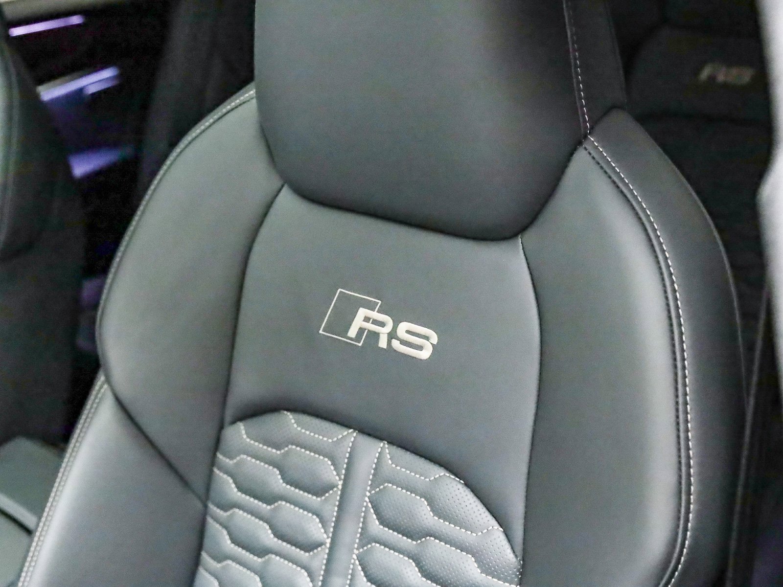 Used 2024 Audi RS 7 Performance w/ Bronze Edition image 33