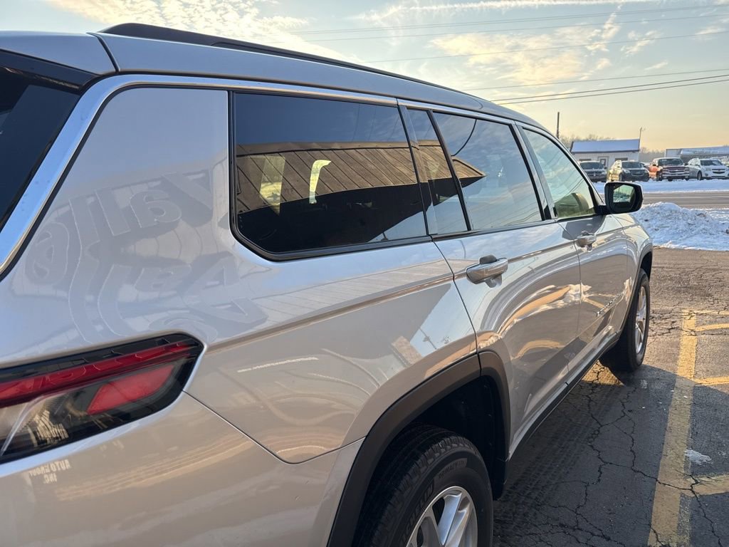 New 2025 Jeep Grand Cherokee L Laredo image 14