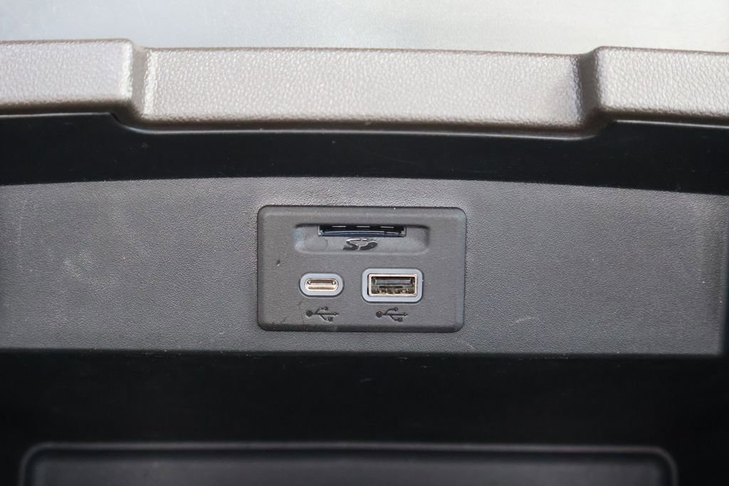 Used 2021 GMC Yukon SLT image 25