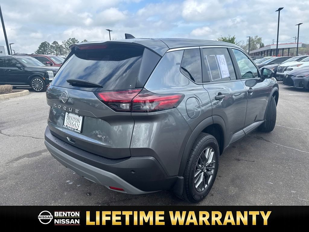Used 2023 Nissan Rogue S image 8