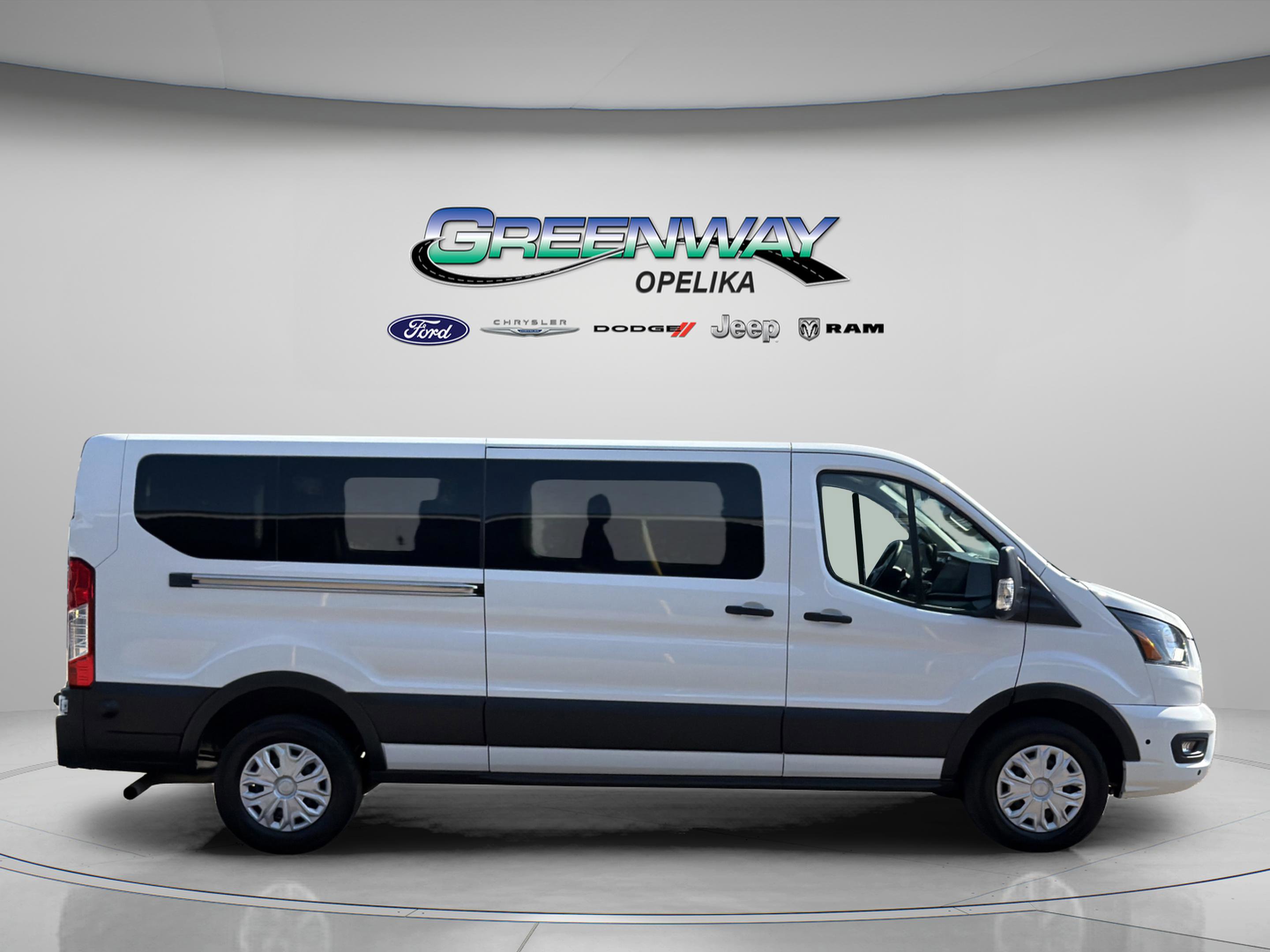 Used 2024 Ford Transit 350 XLT RWD image 8