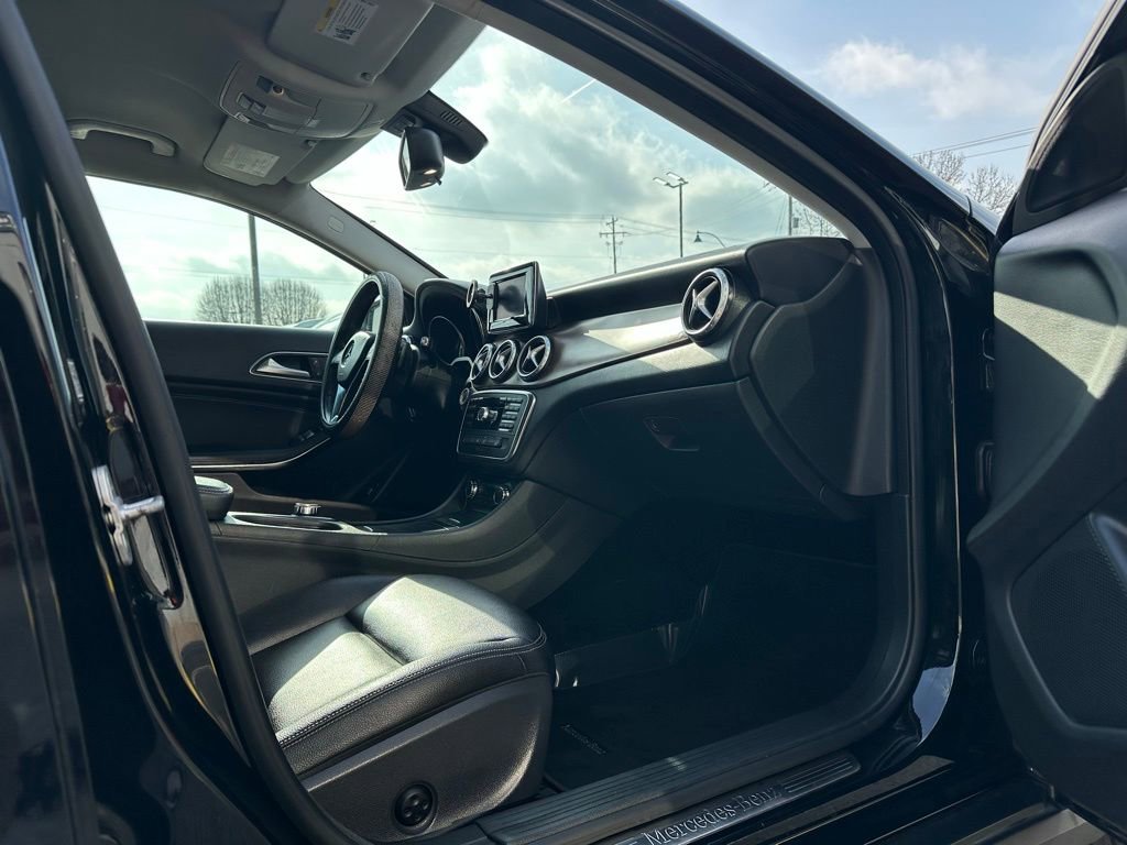 Used 2015 Mercedes-Benz GLA 250 image 33