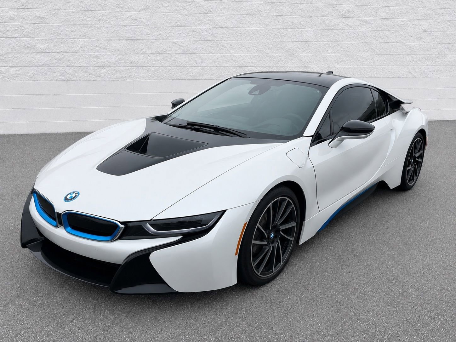 Used 2016 BMW i8 AWD/4WD image 1