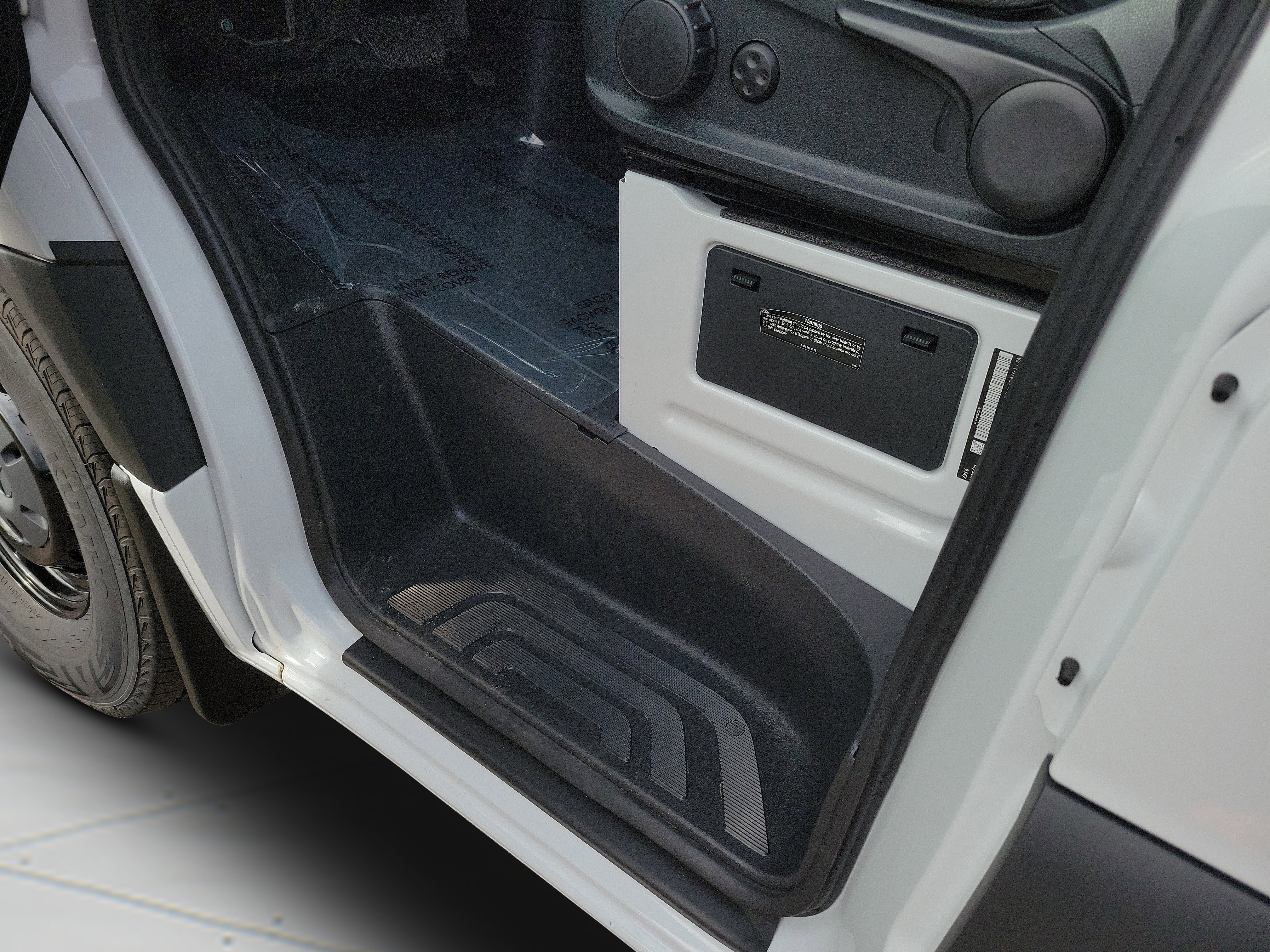 Used 2025 Mercedes-Benz Sprinter 2500 image 19