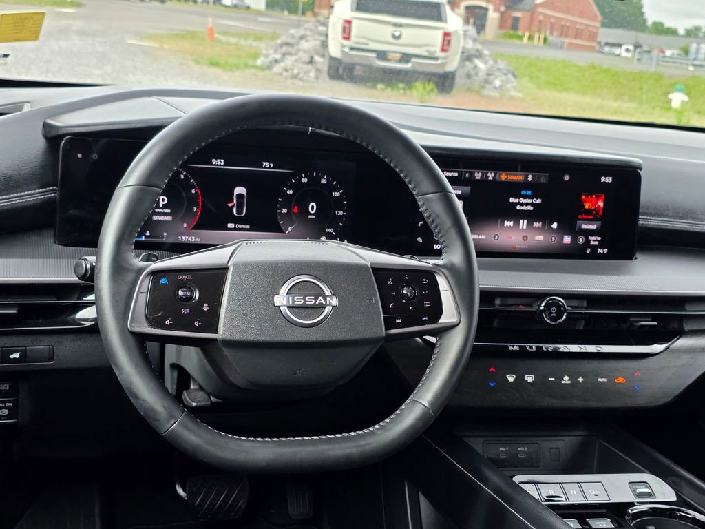 Used 2025 Nissan Murano SV AWD/4WD image 35